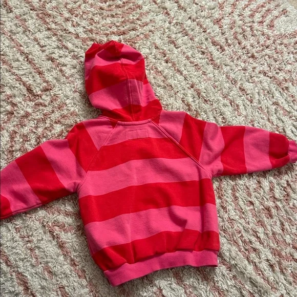 Pack of 4 - Trendy 3T sweatshirts - barely worn - Picture 9 of 9